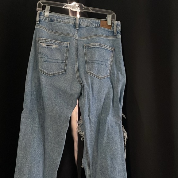 American Eagle jeans. Distressed - Picture 3 of 3
